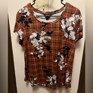 Women’s large Vera Wang top